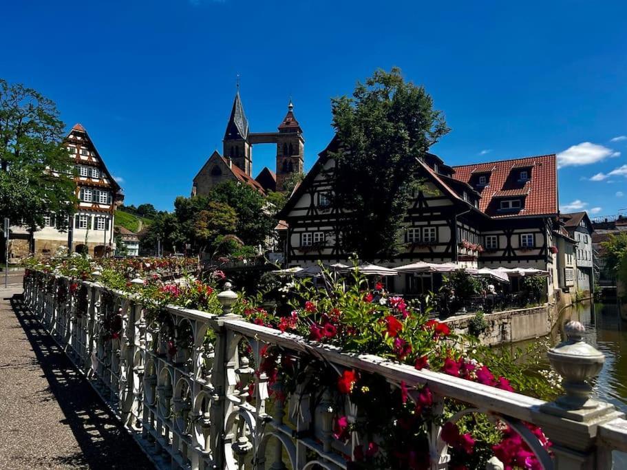 Nah Zur S-Bahn Und Altstadt Esslingen am Neckar Eksteriør bilde